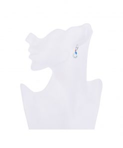 Alternative view of IRIS øreringe i rhodineret sølv med dråbeformet tjekkisk krystalsten