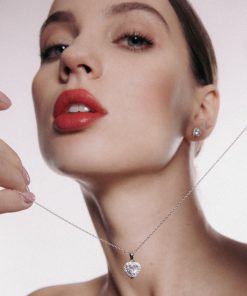 Alternative view of VELVET HEART sølv halskæde med blå zirkonia sten